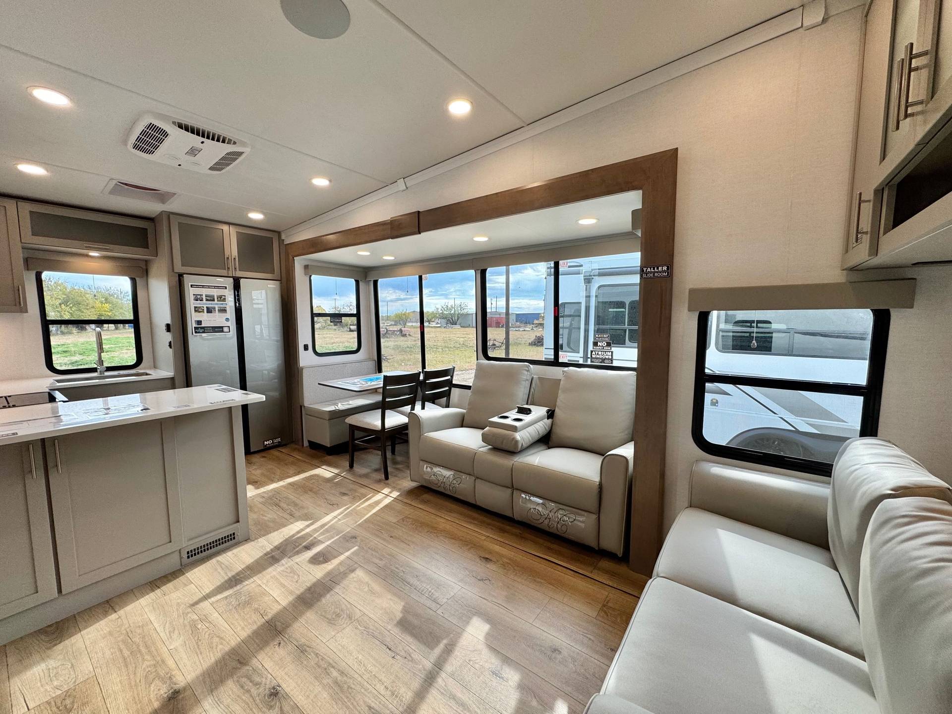 2025 Alliance RV 2025 Alliance RV Avenue - thumbnail 26