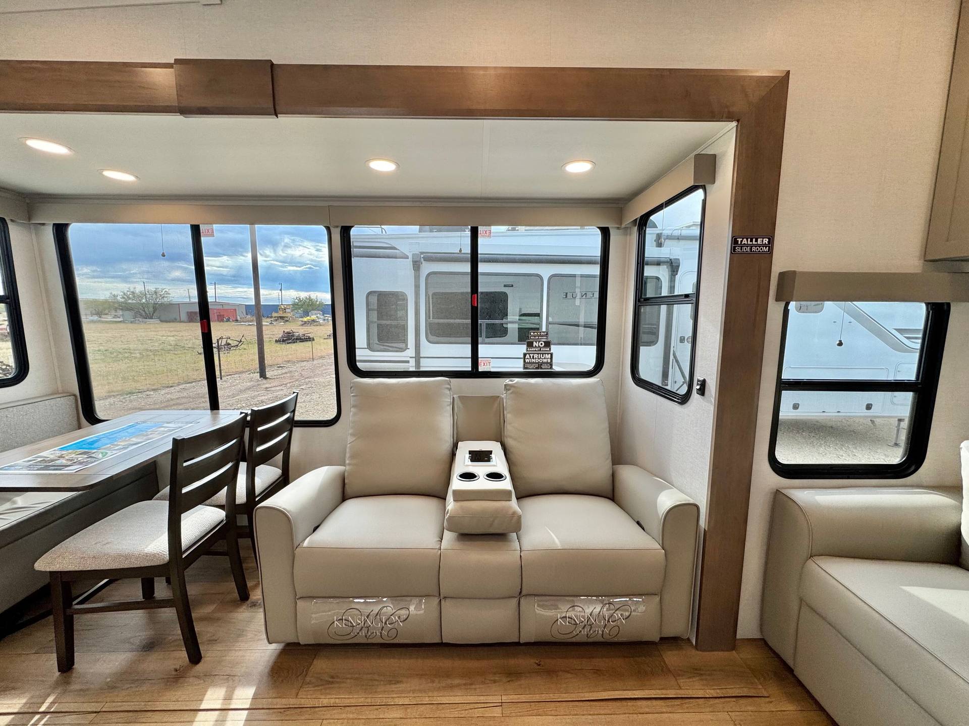 2025 Alliance RV 2025 Alliance RV Avenue - thumbnail 27