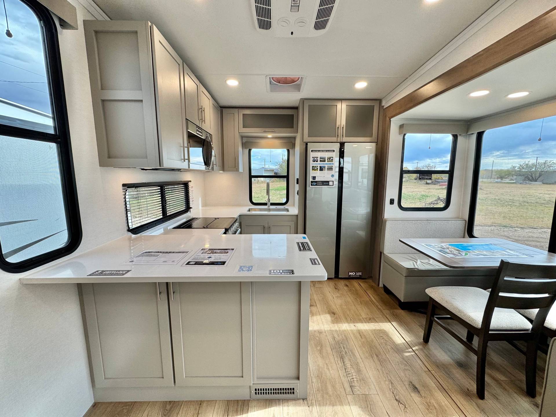 2025 Alliance RV 2025 Alliance RV Avenue - thumbnail 33