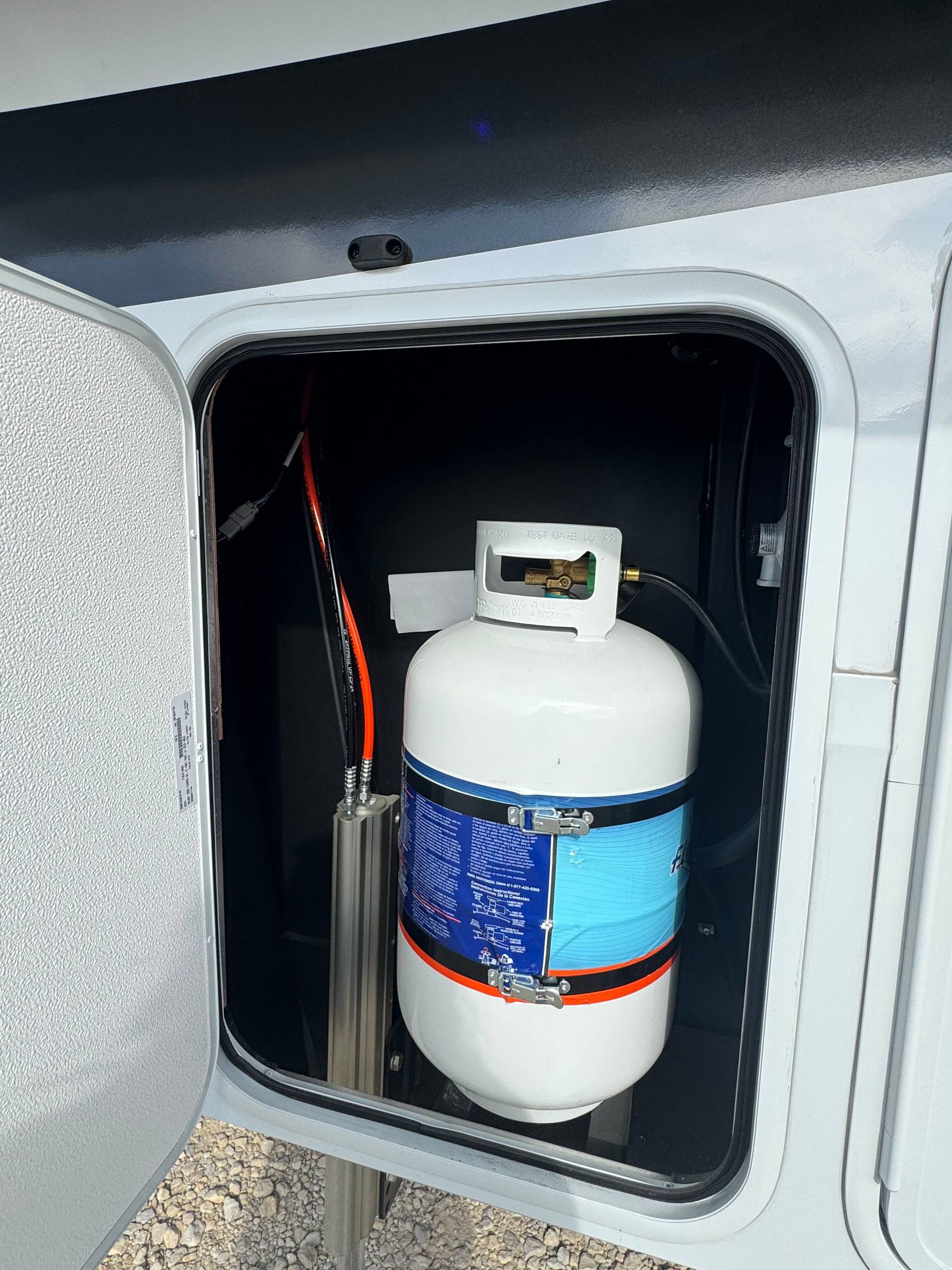 2025 Grand Design 2025 Grand Design Solitude - thumbnail 16