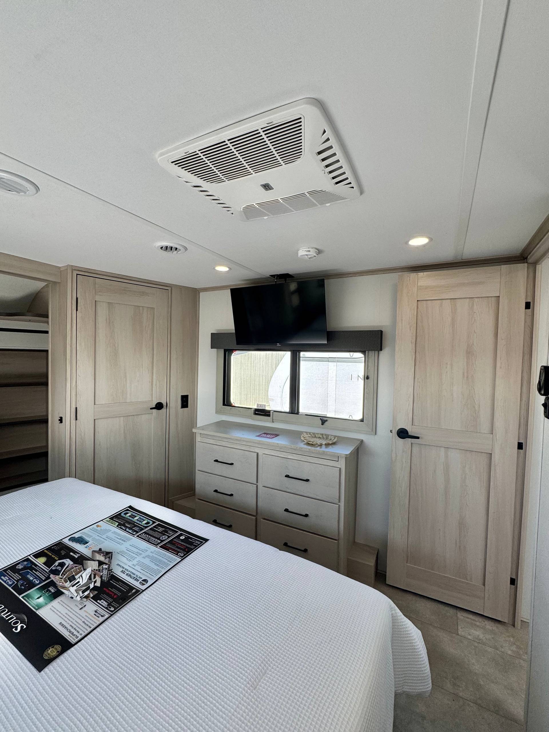 2025 Grand Design 2025 Grand Design Solitude - thumbnail 46