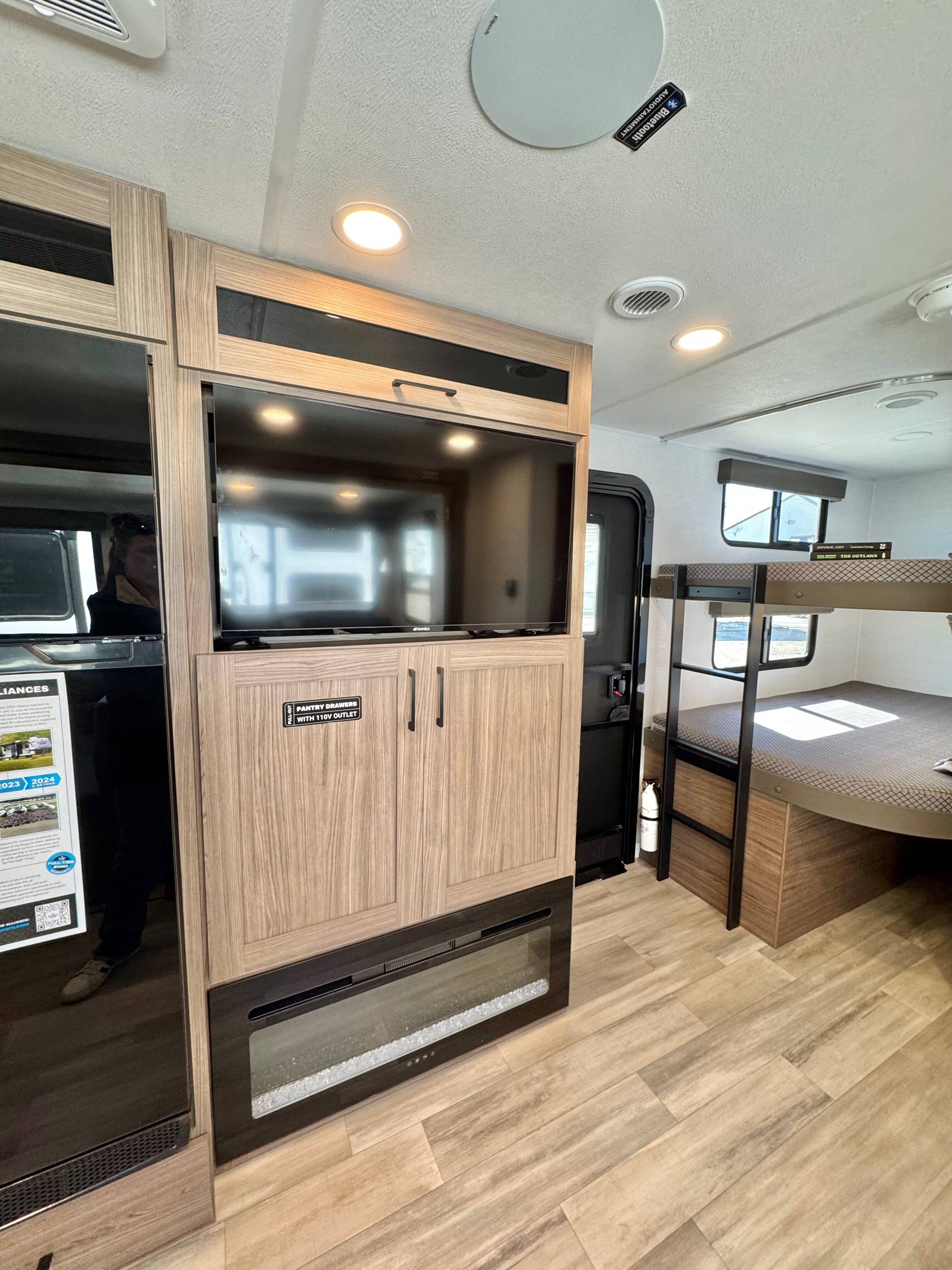 2025 Alliance RV 2025 Alliance RV Delta - thumbnail 24