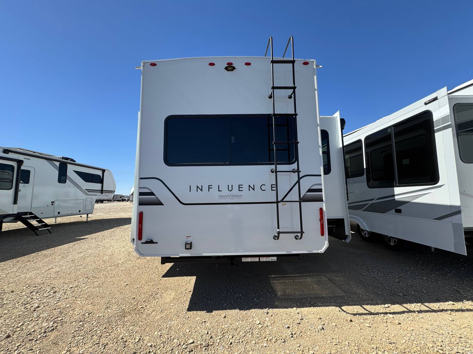 2025 Grand Design 2025 Grand Design Influence - thumbnail 14