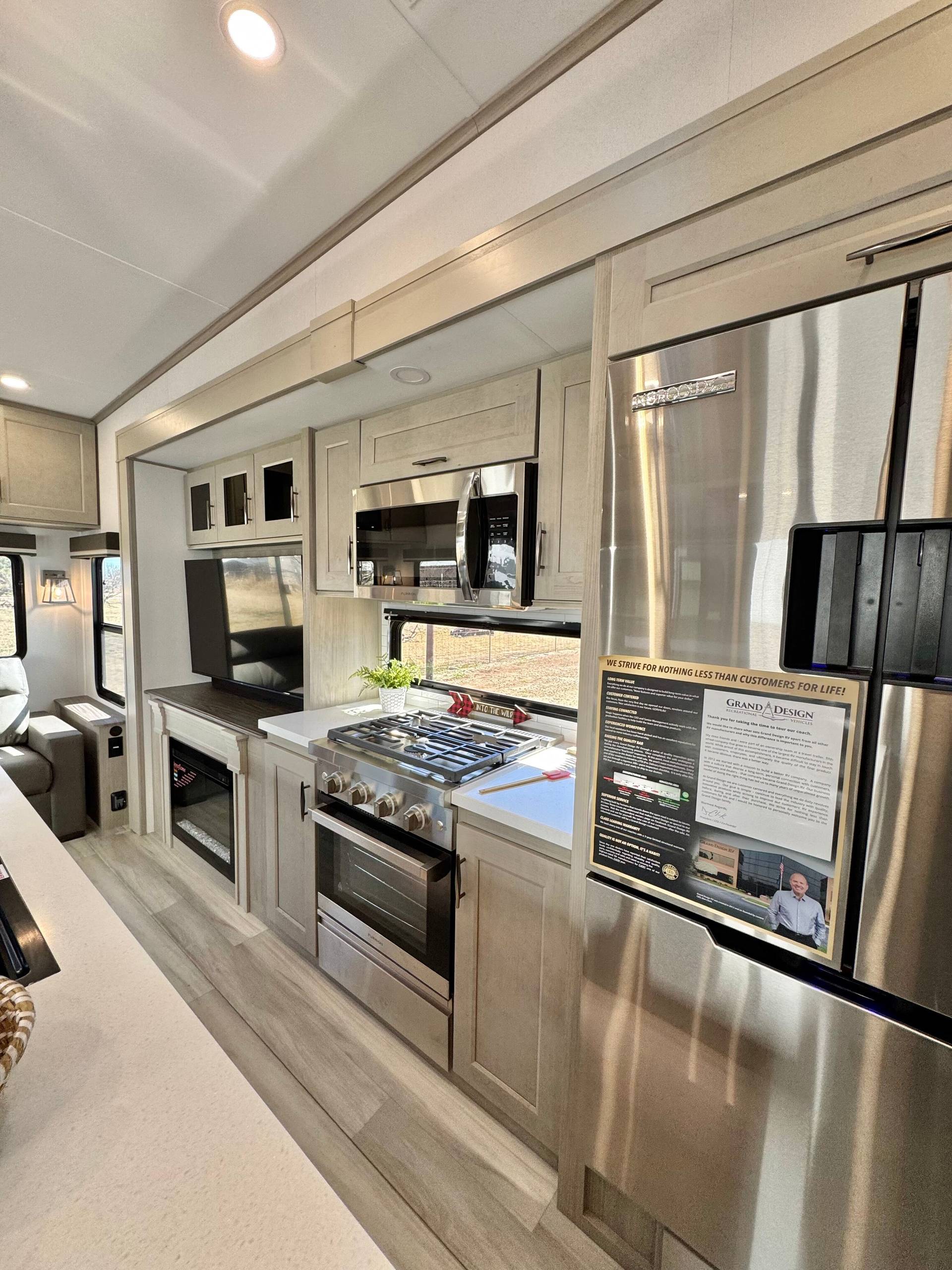 2025 Grand Design 2025 Grand Design Influence - thumbnail 31