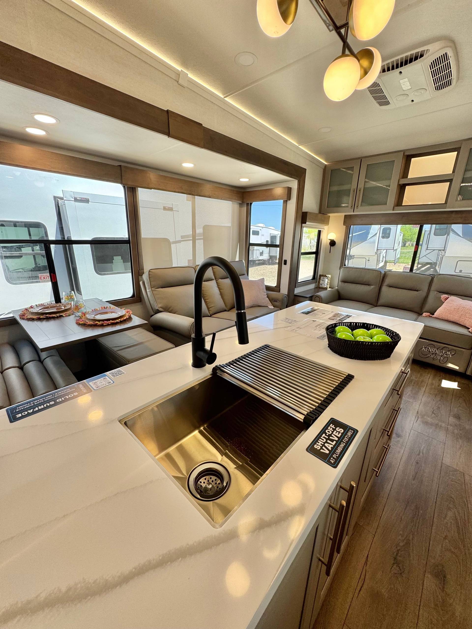 2025 Alliance RV 2025 Alliance RV Paradigm - thumbnail 29