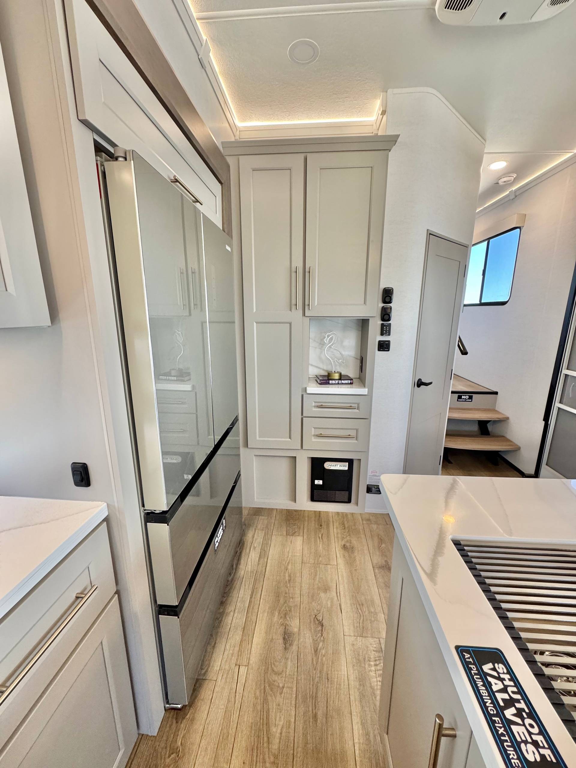 2025 Alliance RV 2025 Alliance RV Paradigm - thumbnail 34