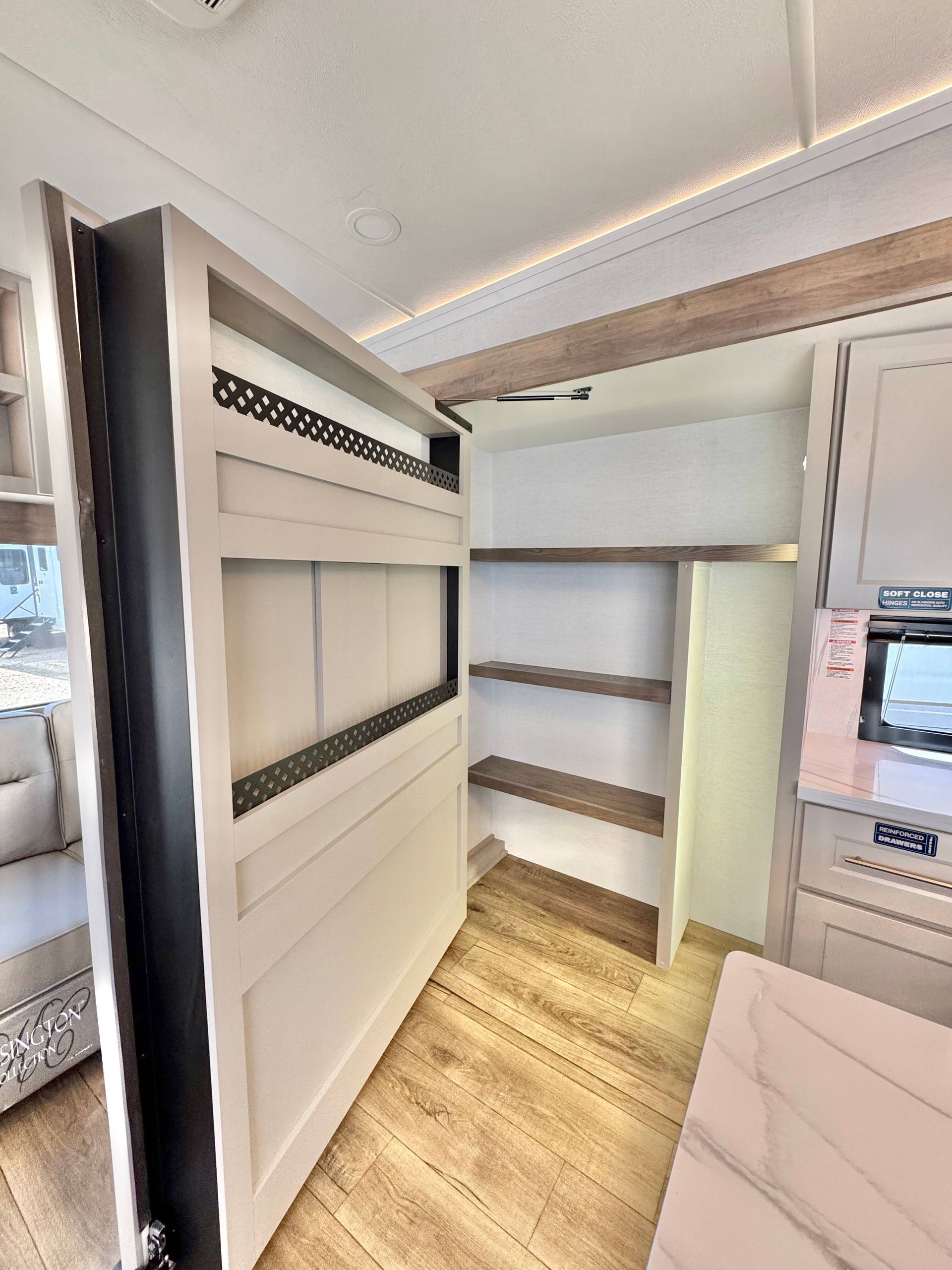 2025 Alliance RV 2025 Alliance RV Paradigm - thumbnail 44