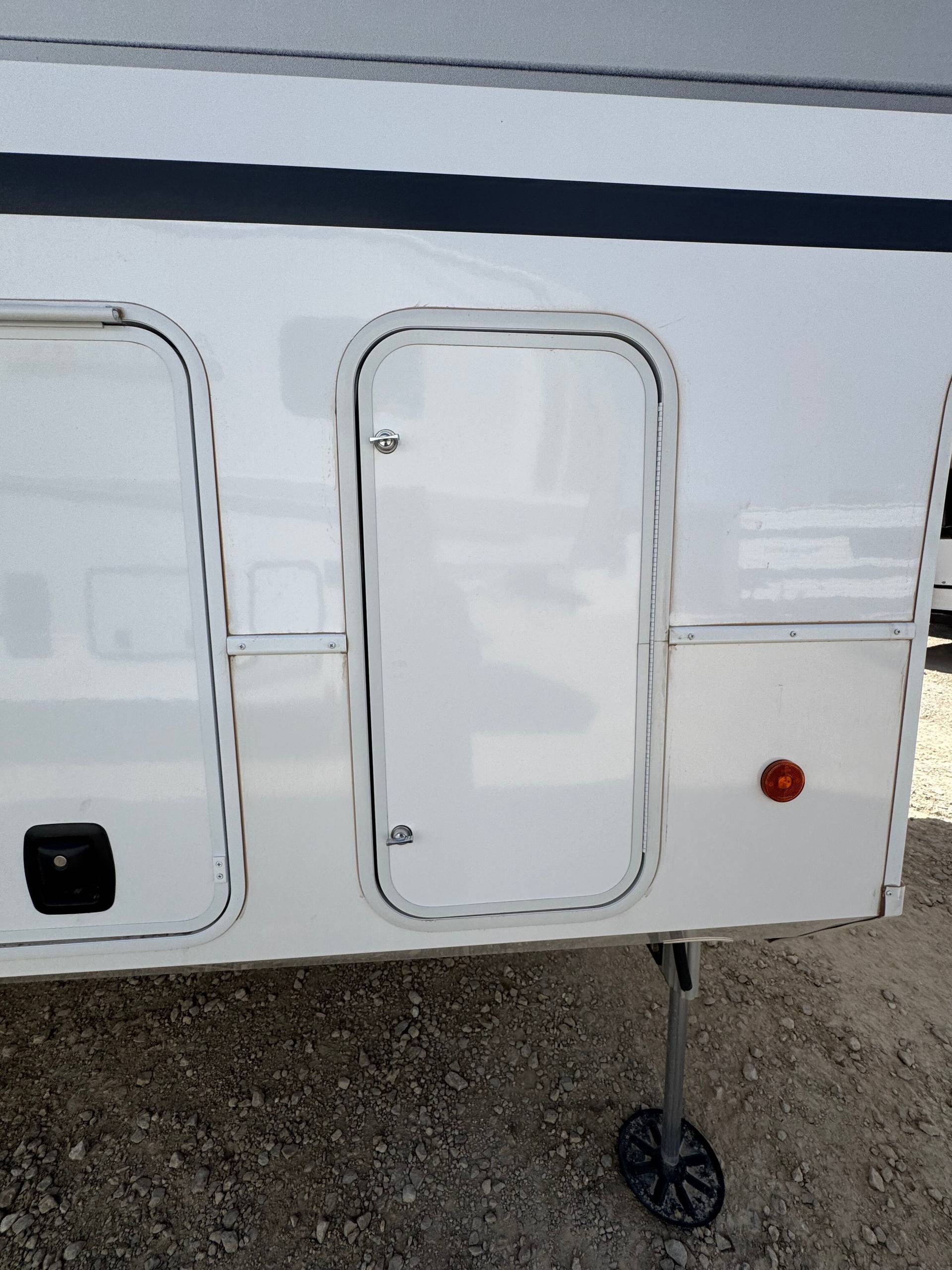 2025 Alliance RV 2025 Alliance RV Paradigm - thumbnail 6