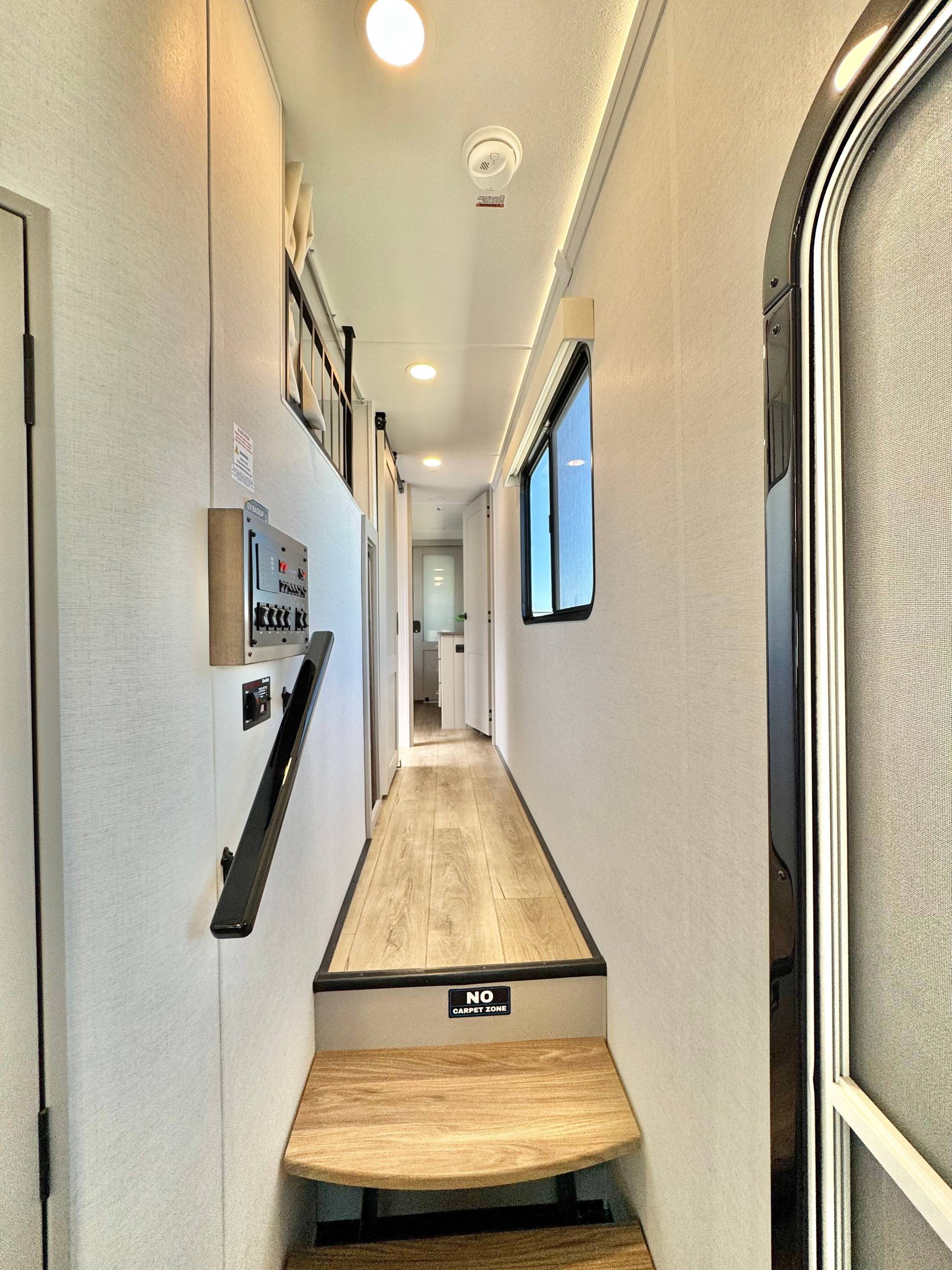 2025 Alliance RV 2025 Alliance RV Paradigm - thumbnail 52