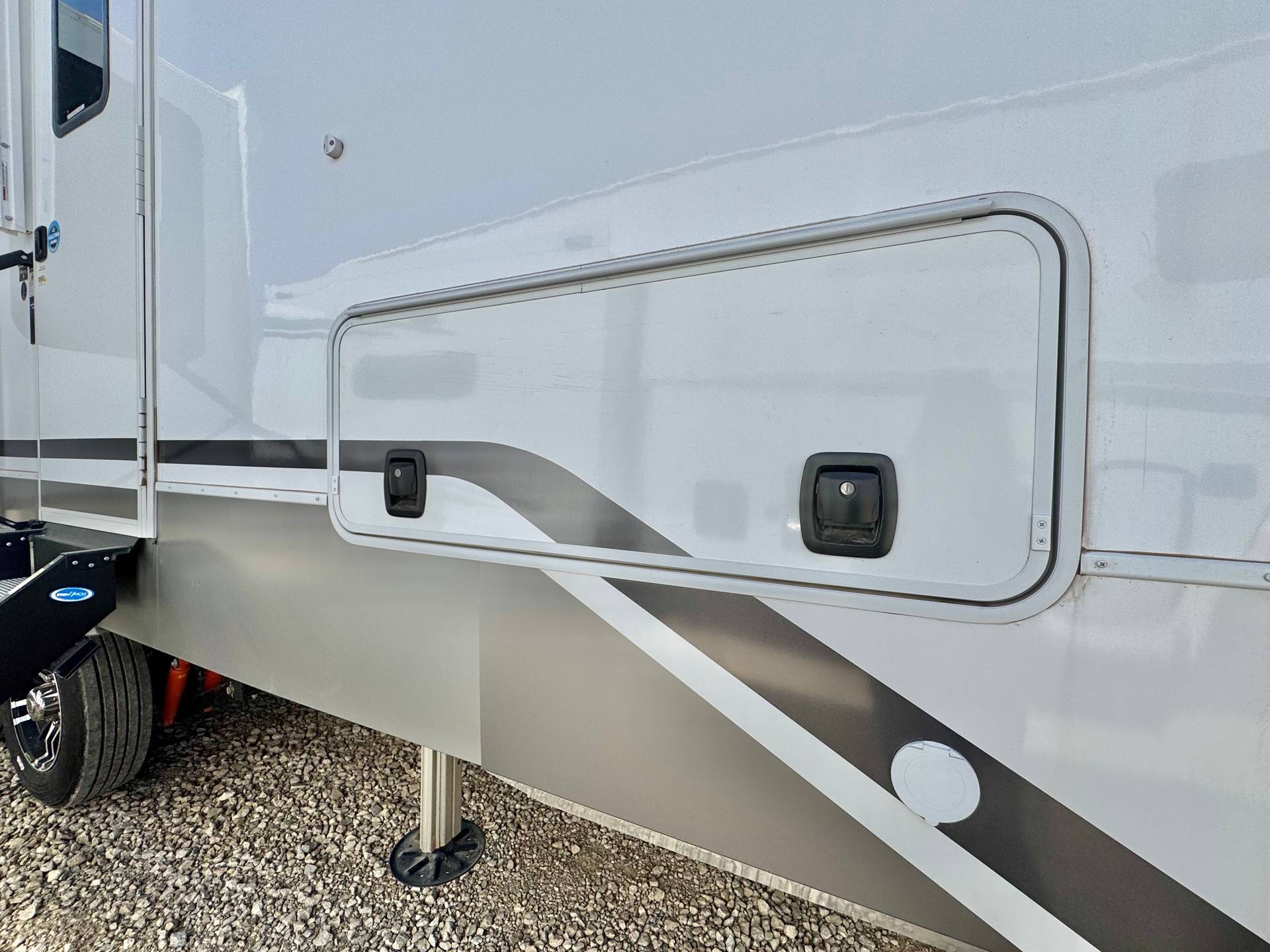 2025 Alliance RV 2025 Alliance RV Paradigm - thumbnail 10