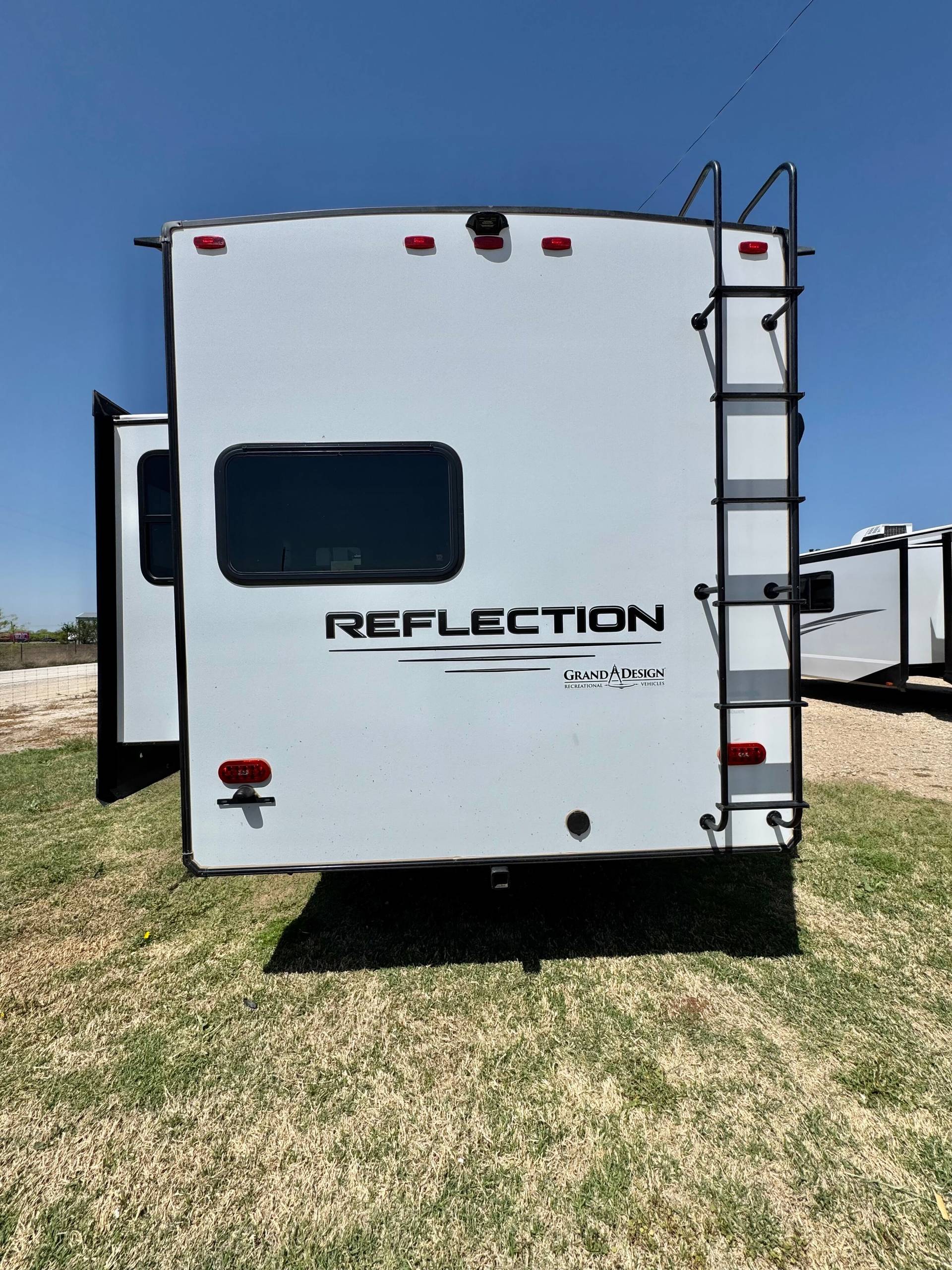 2025 Grand Design 2025 Grand Design Reflection - thumbnail 12