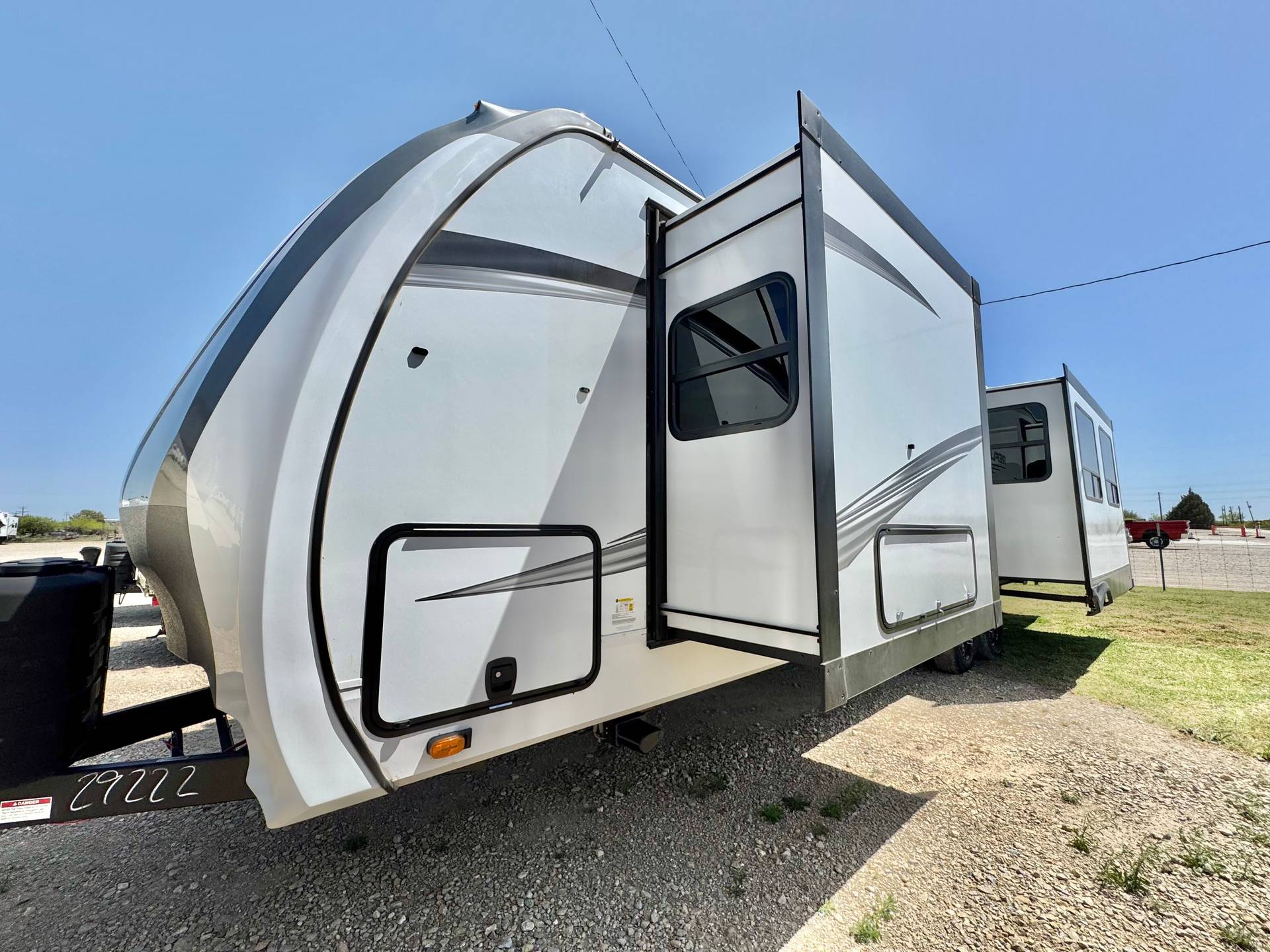 2025 Grand Design 2025 Grand Design Reflection - thumbnail 17