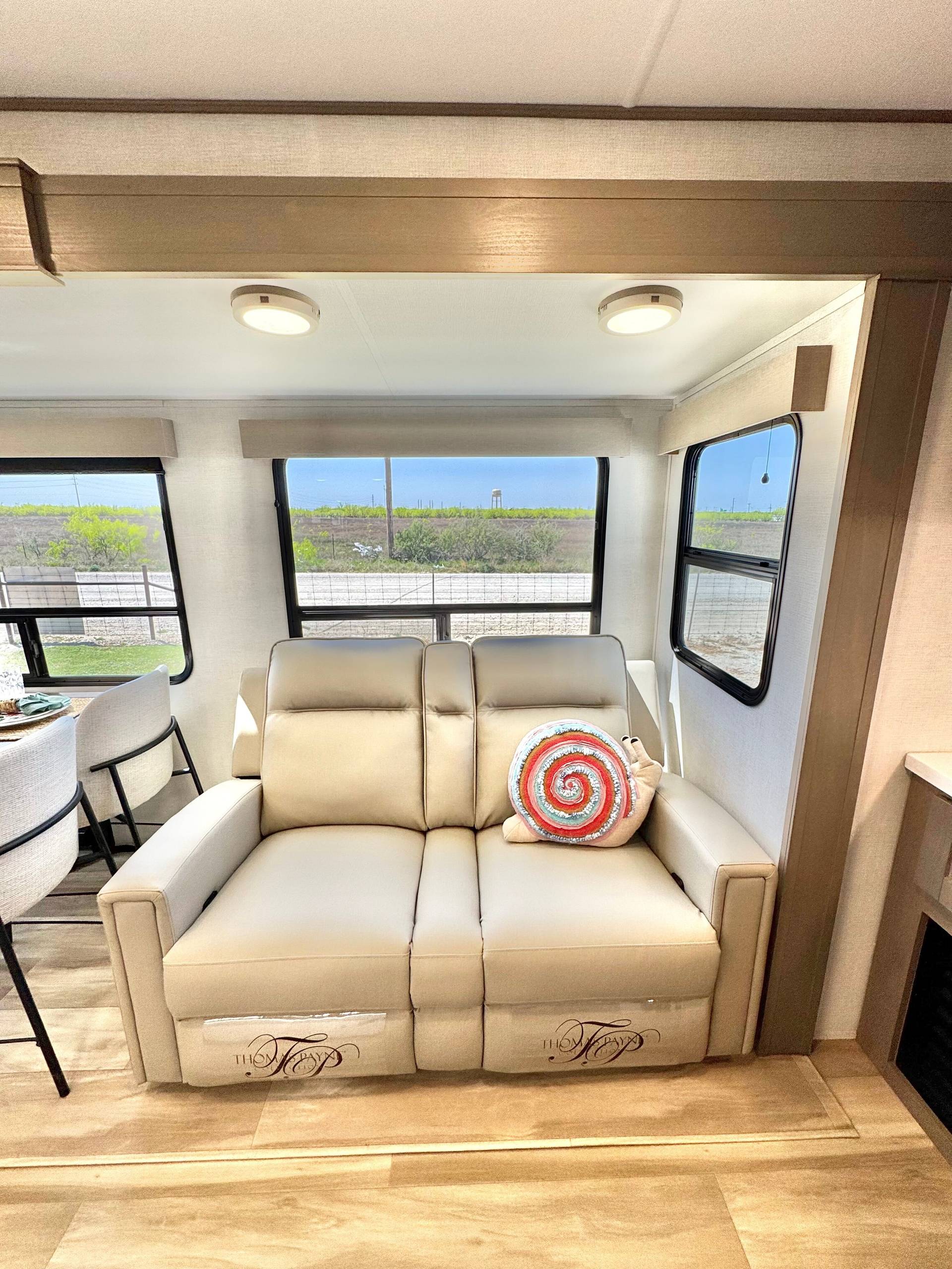 2025 Grand Design 2025 Grand Design Reflection - thumbnail 24