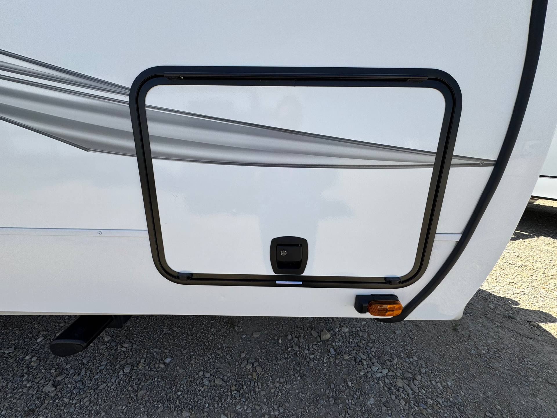 2025 Grand Design 2025 Grand Design Reflection - thumbnail 4