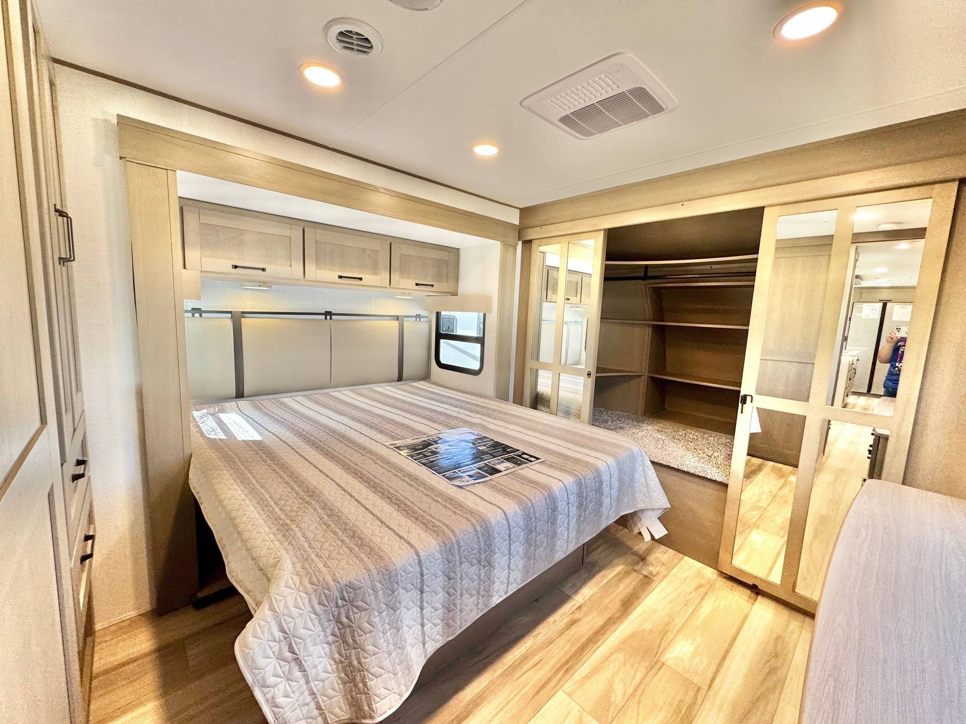 2025 Grand Design 2025 Grand Design Reflection - thumbnail 47