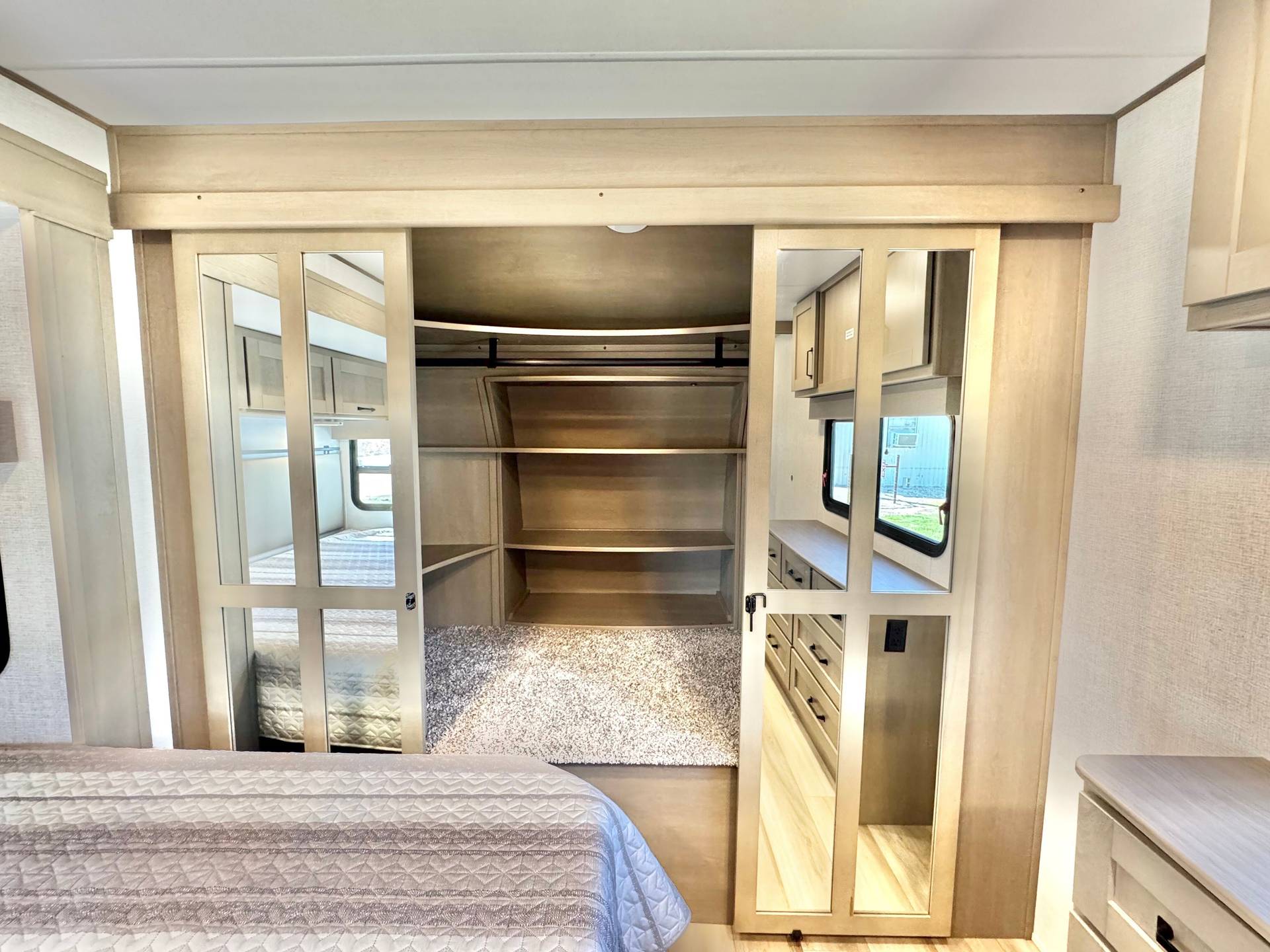 2025 Grand Design 2025 Grand Design Reflection - thumbnail 49