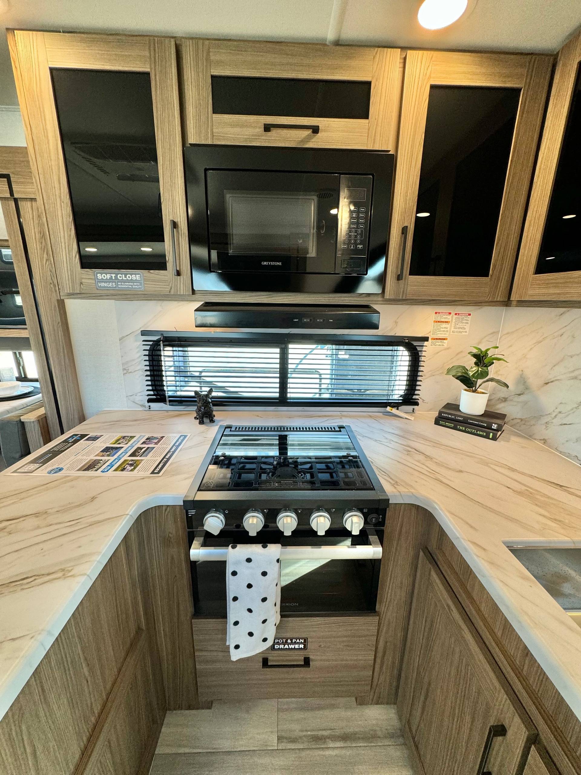 2025 Alliance RV 2025 Alliance RV Delta - thumbnail 23