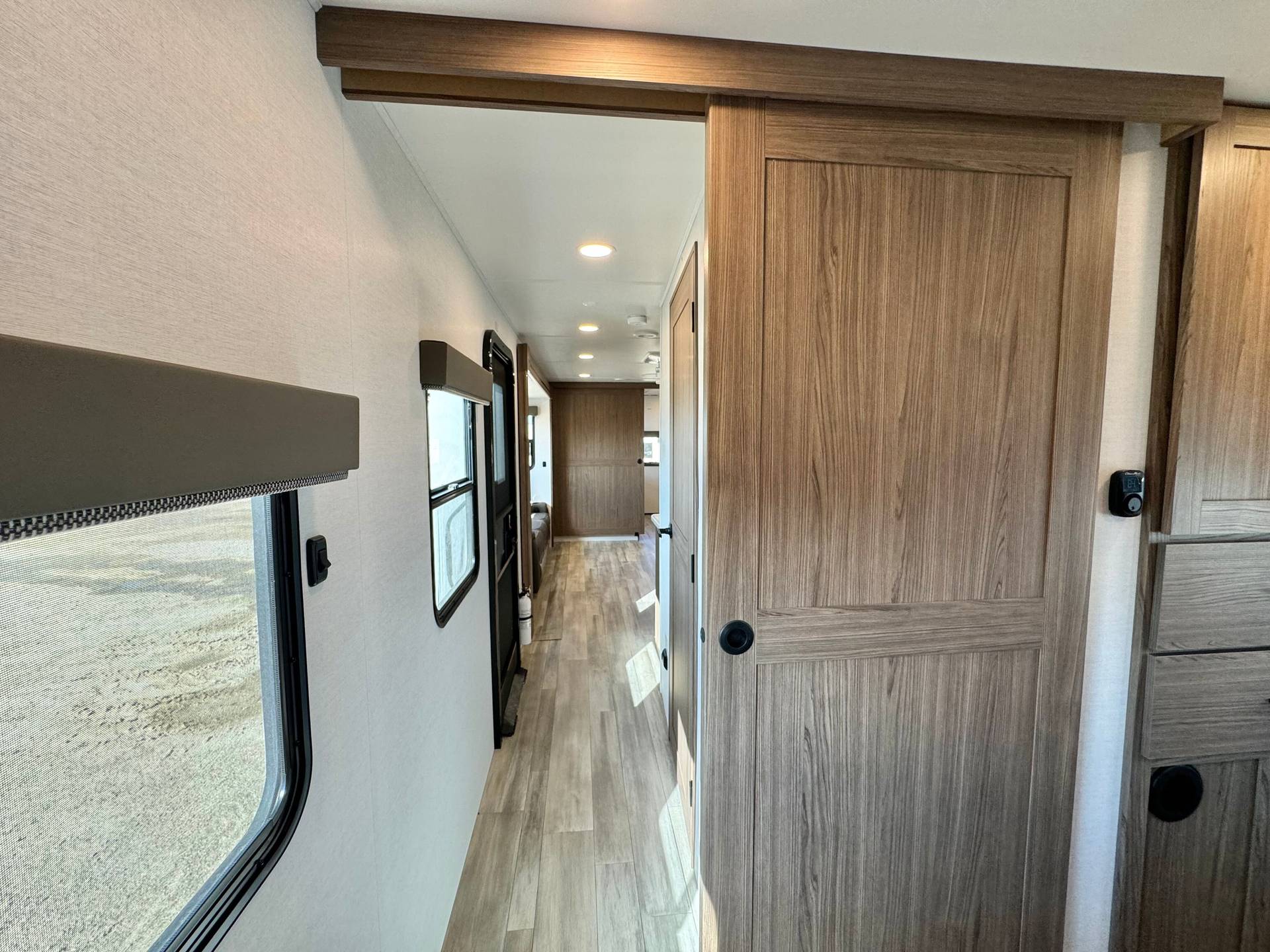 2025 Alliance RV 2025 Alliance RV Delta - thumbnail 35