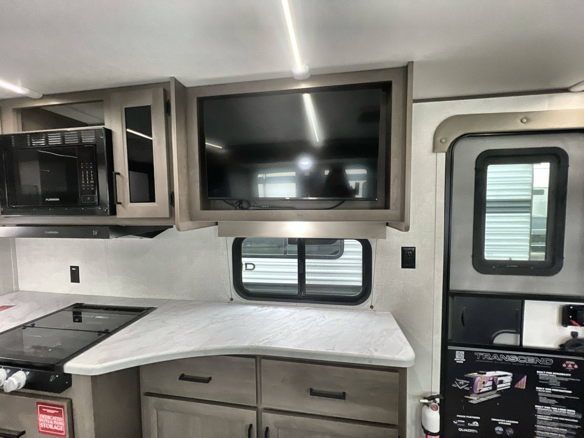 2026 Grand Design 2026 Grand Design Transcend - thumbnail 25