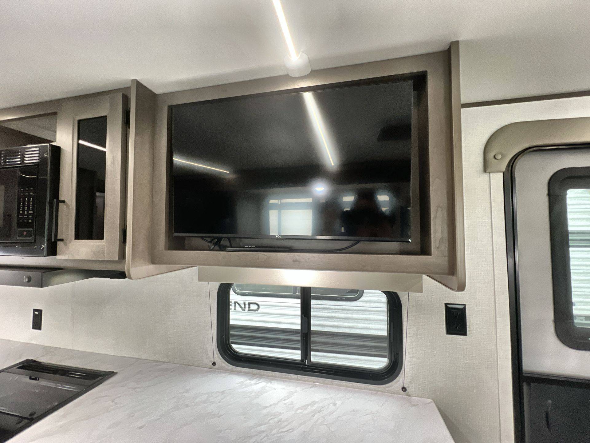 2026 Grand Design 2026 Grand Design Transcend - thumbnail 26