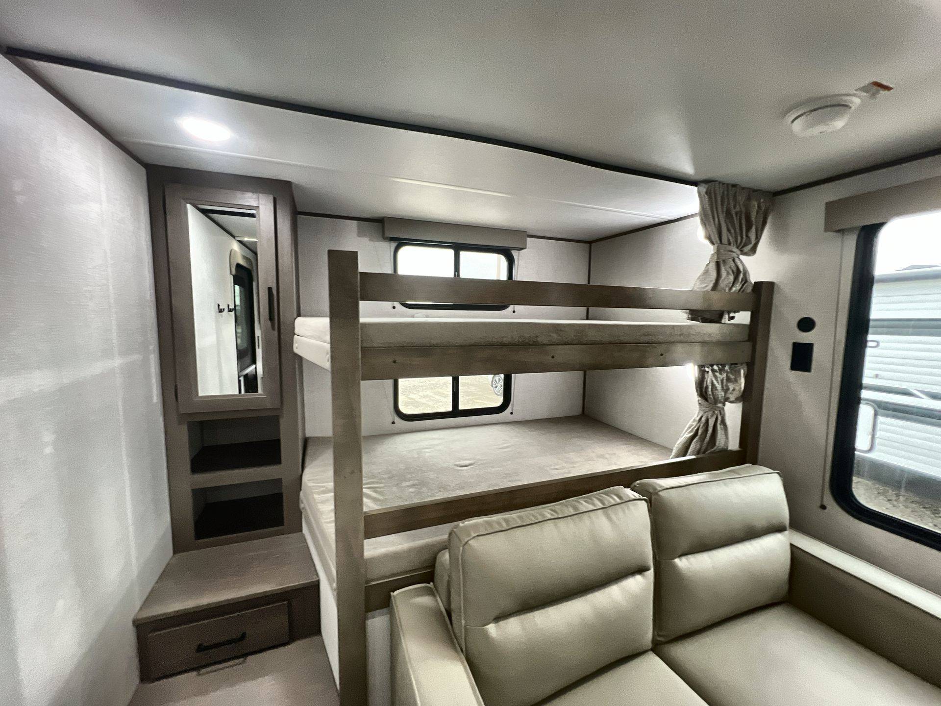 2026 Grand Design 2026 Grand Design Transcend - thumbnail 27