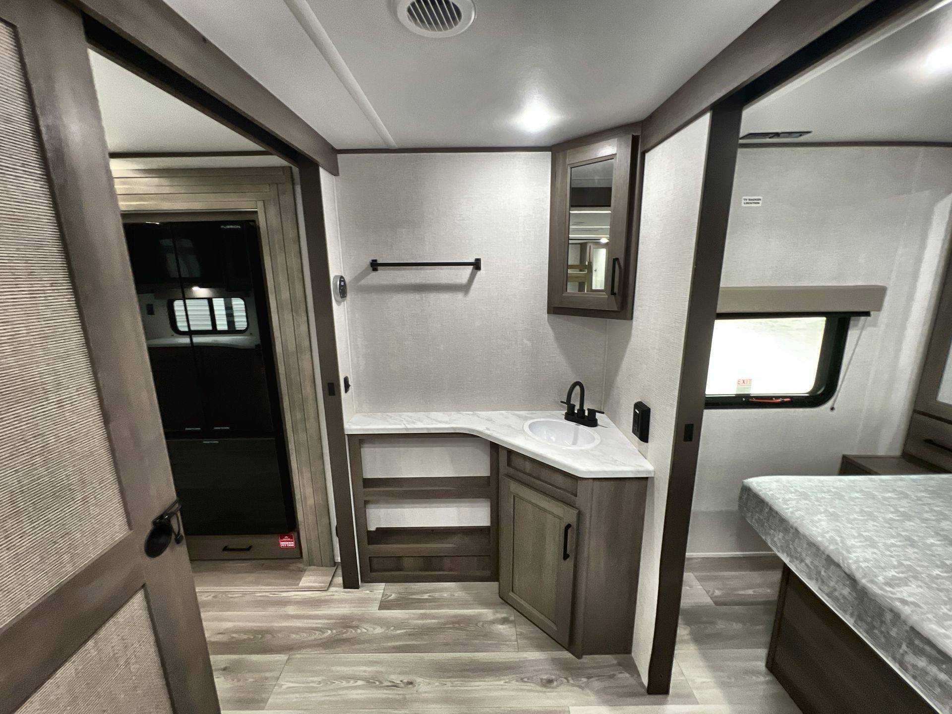 2026 Grand Design 2026 Grand Design Transcend - thumbnail 35