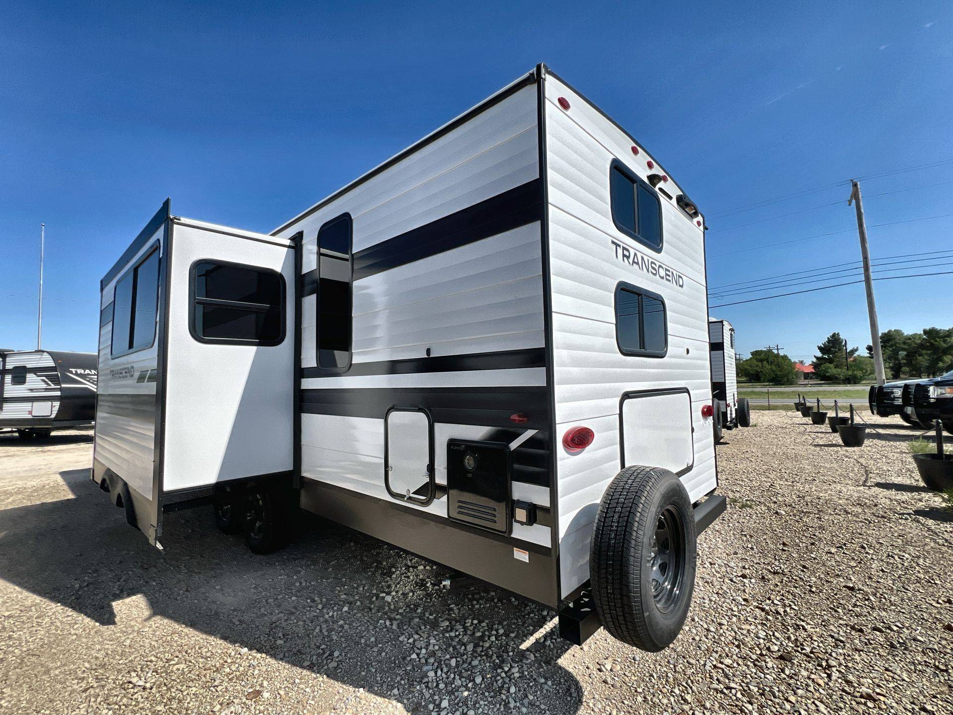 2026 Grand Design 2026 Grand Design Transcend - thumbnail 8