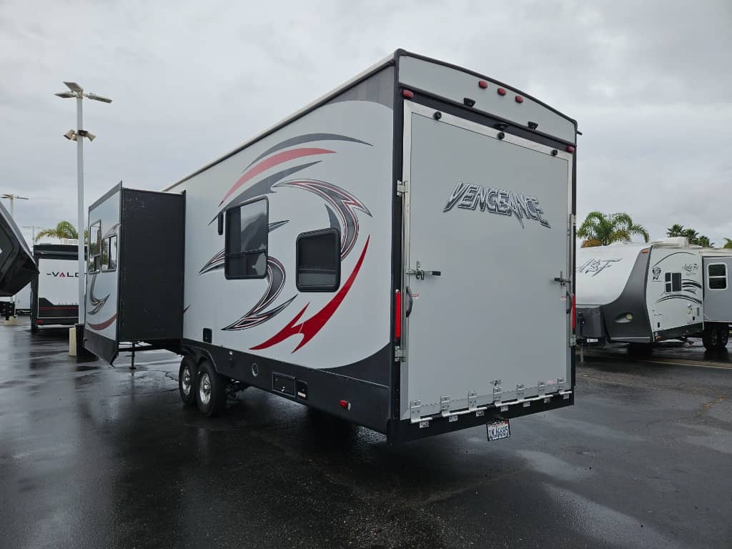 2017 Forest River 2017 Forest River Vengeance - thumbnail 5