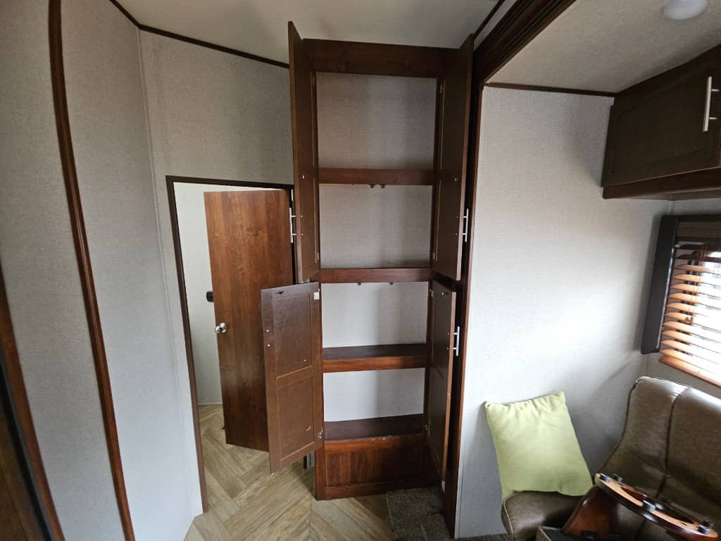 2017 Forest River 2017 Forest River Vengeance - thumbnail 13