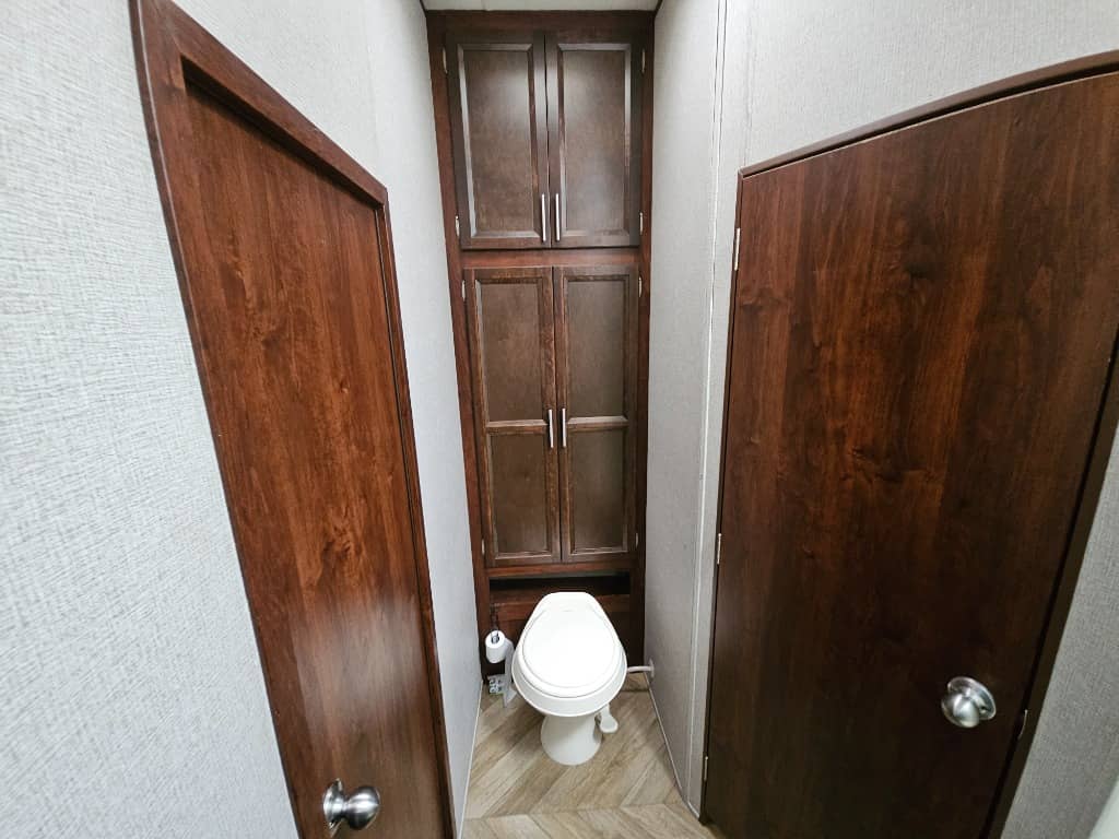 2017 Forest River 2017 Forest River Vengeance - thumbnail 26