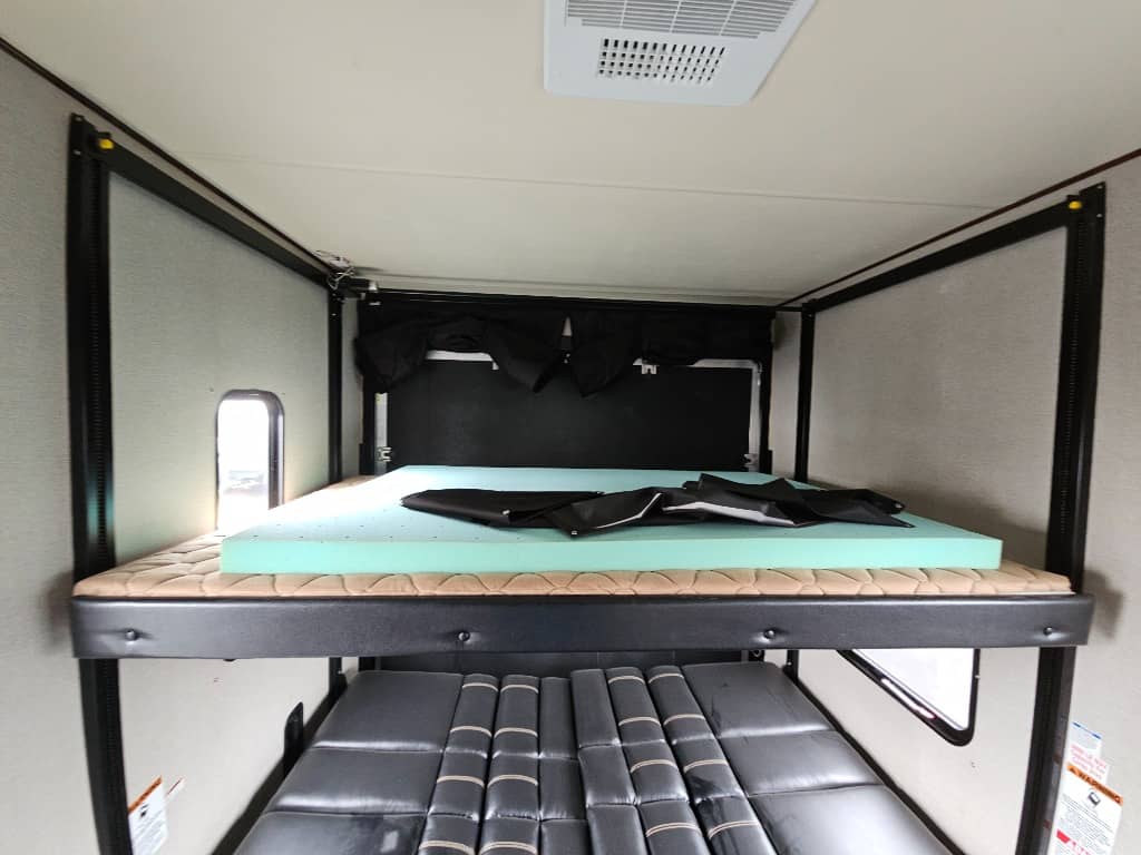 2017 Forest River 2017 Forest River Vengeance - thumbnail 31