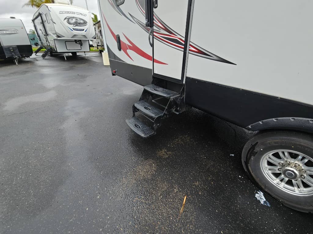 2017 Forest River 2017 Forest River Vengeance - thumbnail 53