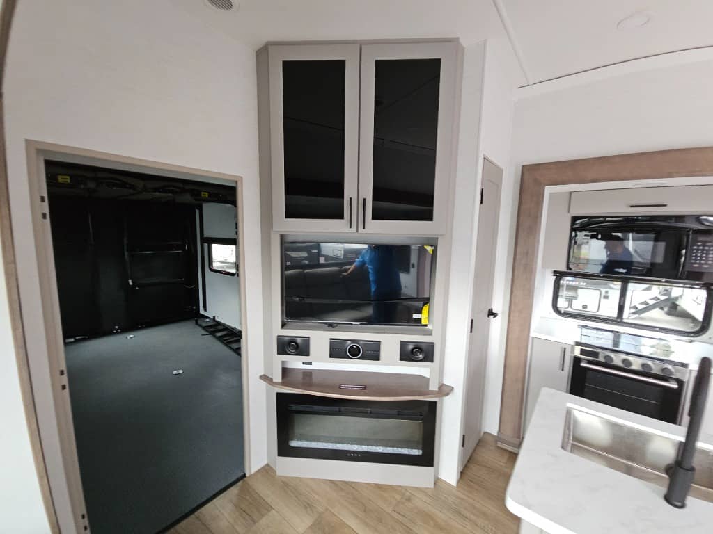 2026 Alliance RV 2026 Alliance RV Valor - thumbnail 12