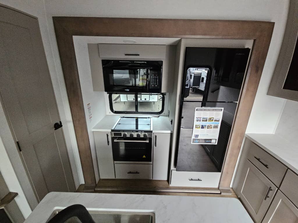 2026 Alliance RV 2026 Alliance RV Valor - thumbnail 14