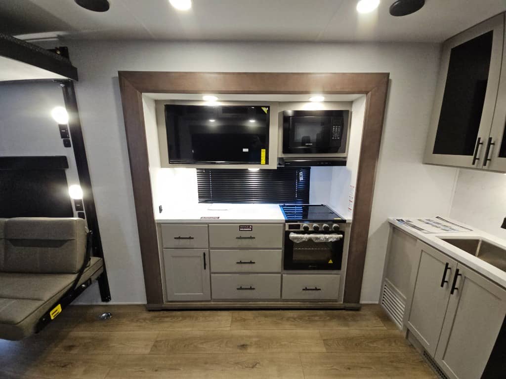 2026 Alliance RV 2026 Alliance RV Valor - thumbnail 16