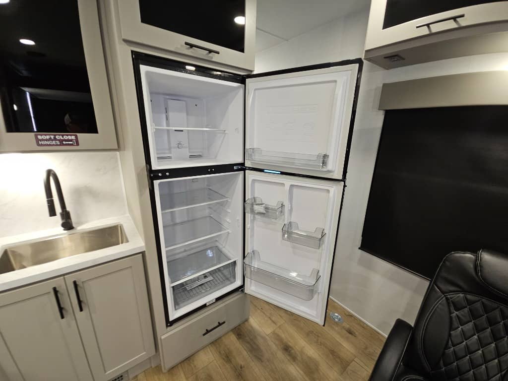 2026 Alliance RV 2026 Alliance RV Valor - thumbnail 24