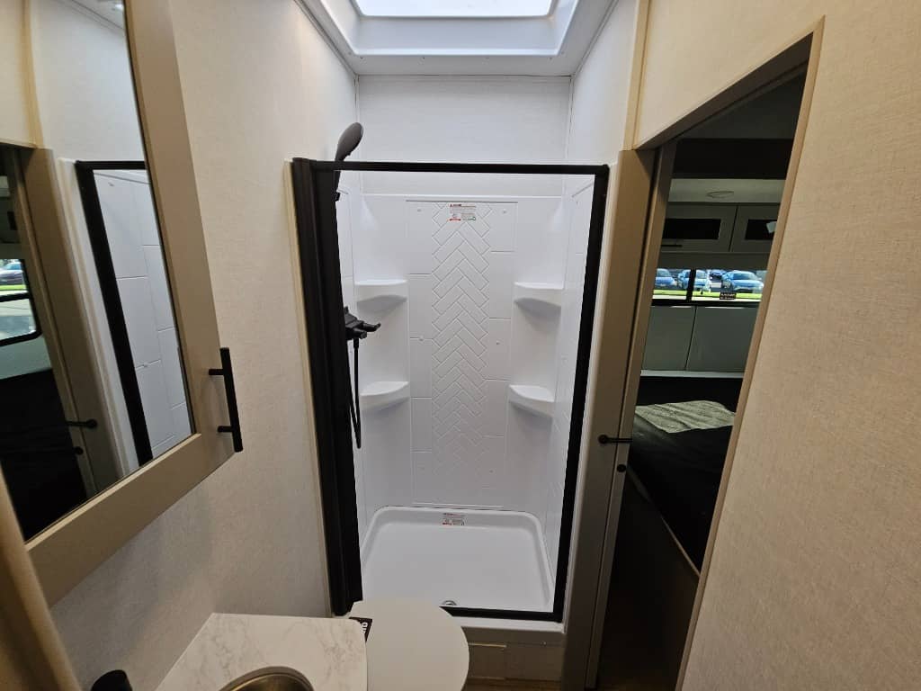 2026 Alliance RV 2026 Alliance RV Valor - thumbnail 28