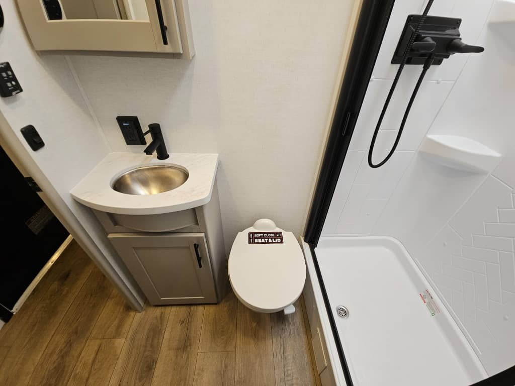 2026 Alliance RV 2026 Alliance RV Valor - thumbnail 31