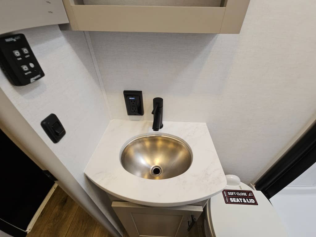 2026 Alliance RV 2026 Alliance RV Valor - thumbnail 33