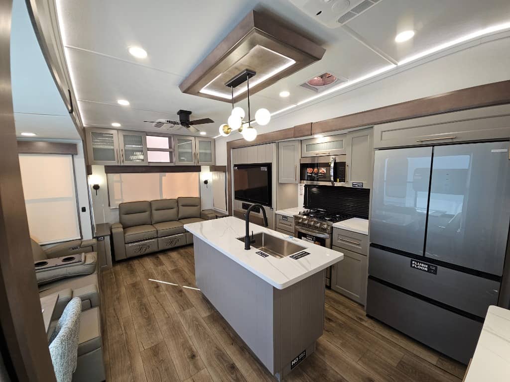 2026 Alliance RV 2026 Alliance RV Paradigm - thumbnail 8