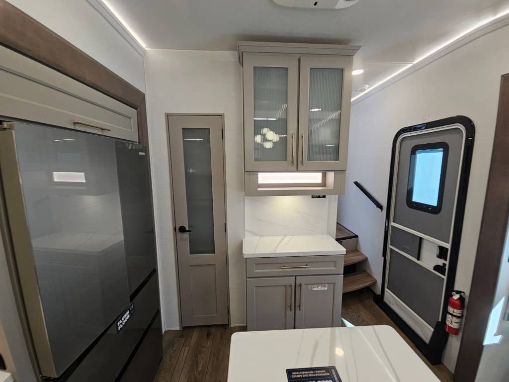 2026 Alliance RV 2026 Alliance RV Paradigm - thumbnail 30