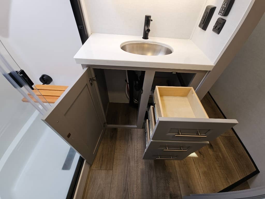 2026 Alliance RV 2026 Alliance RV Paradigm - thumbnail 42