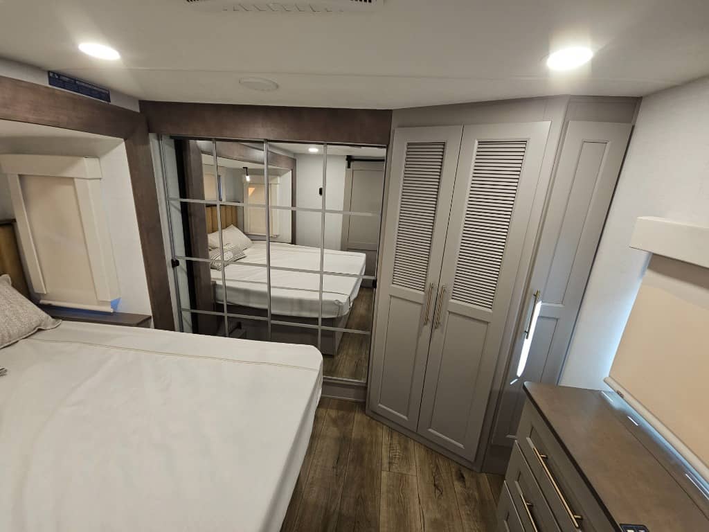 2026 Alliance RV 2026 Alliance RV Paradigm - thumbnail 48