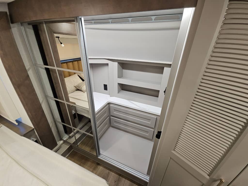 2026 Alliance RV 2026 Alliance RV Paradigm - thumbnail 49