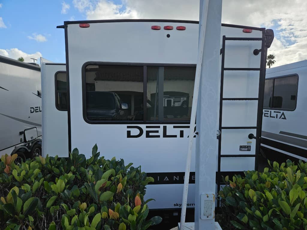 2026 Alliance RV 2026 Alliance RV Delta - thumbnail 4