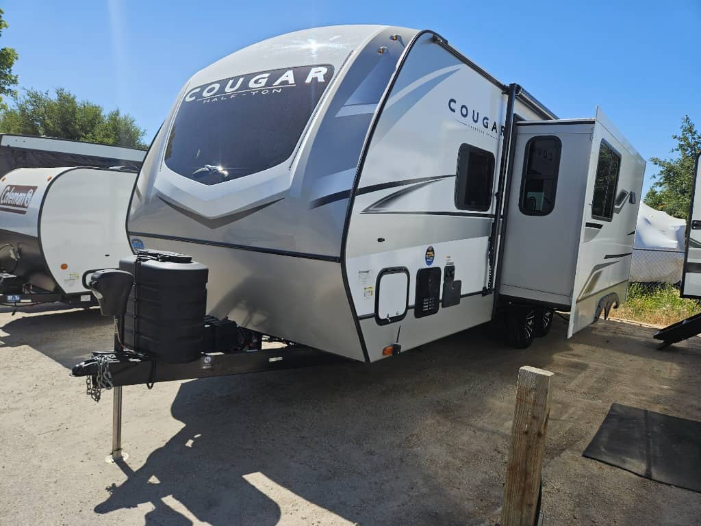 2024 Keystone RV 2024 Keystone RV Cougar Half-Ton - thumbnail 4