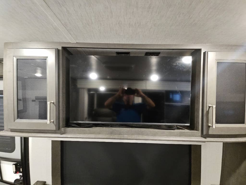 2024 Keystone RV 2024 Keystone RV Cougar Half-Ton - thumbnail 14