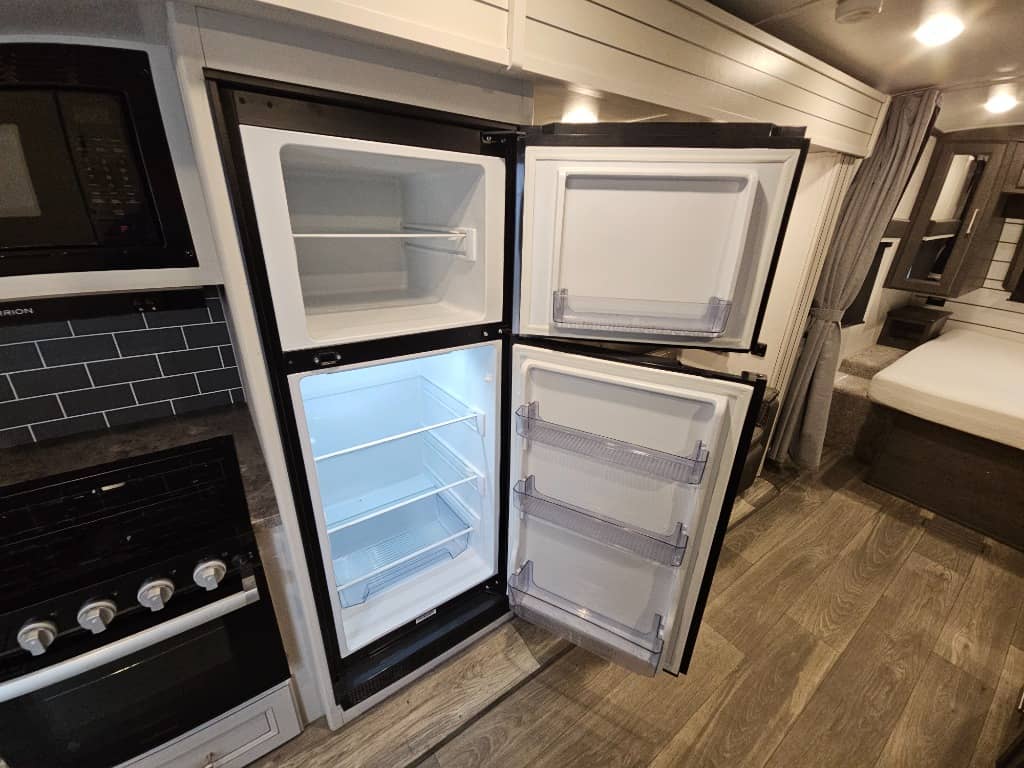 2024 Keystone RV 2024 Keystone RV Cougar Half-Ton - thumbnail 21