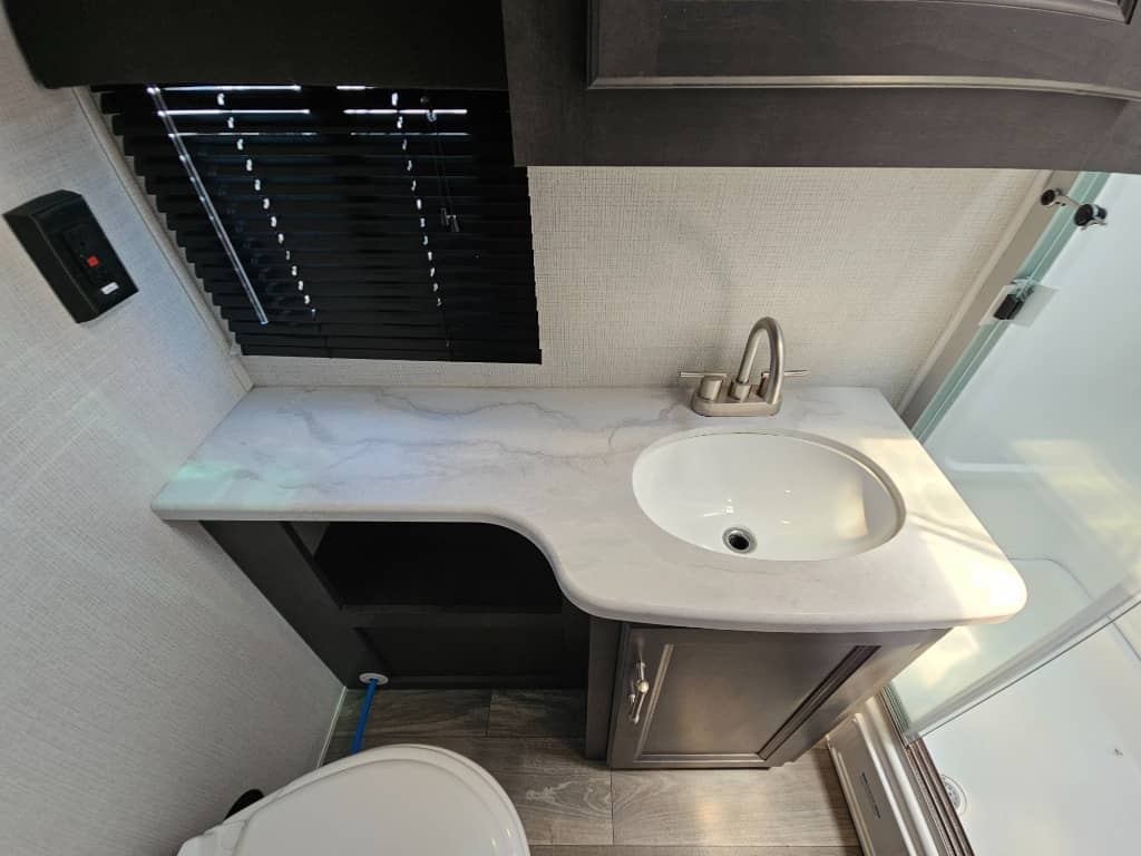 2024 Keystone RV 2024 Keystone RV Cougar Half-Ton - thumbnail 36