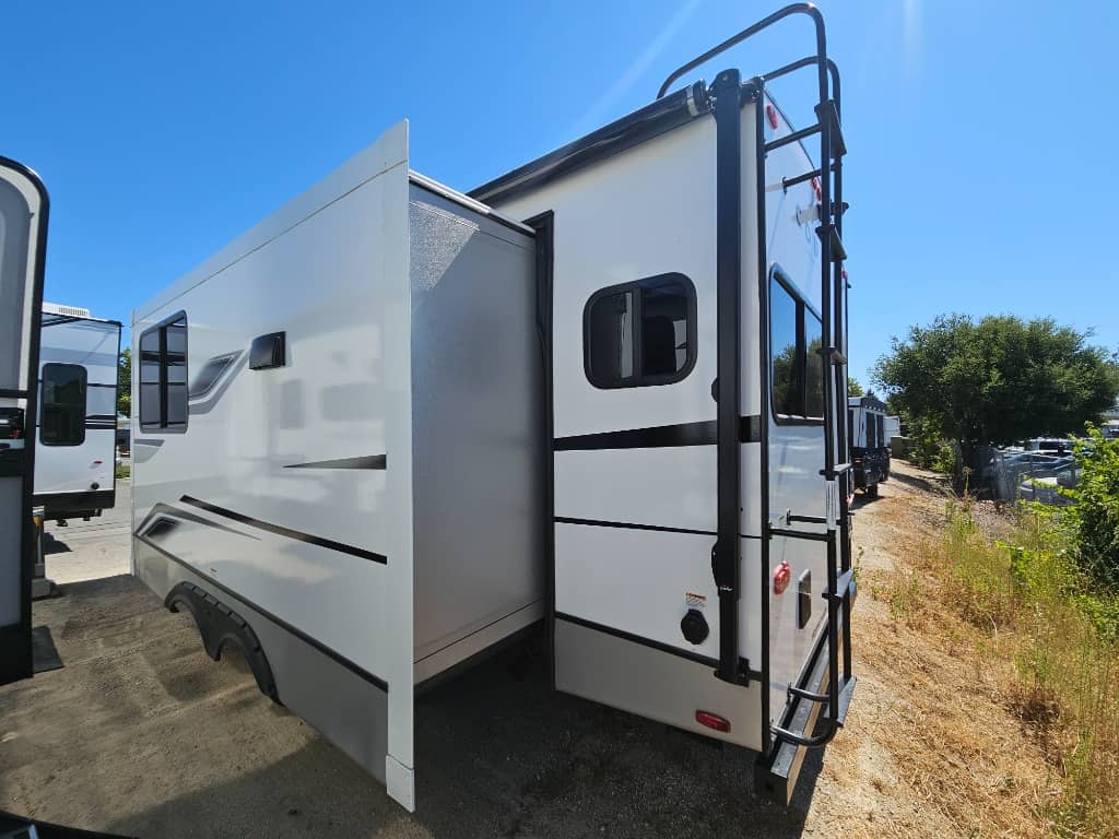 2024 Keystone RV 2024 Keystone RV Cougar Half-Ton - thumbnail 49